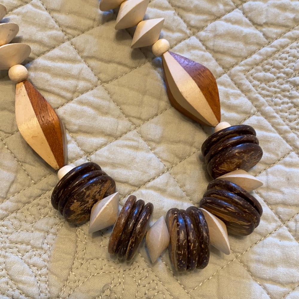Fashion necklace, wood beads